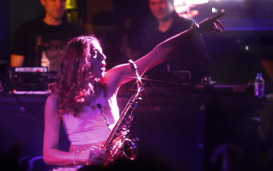 Saxophonistin Bilder Natalie Marchenko