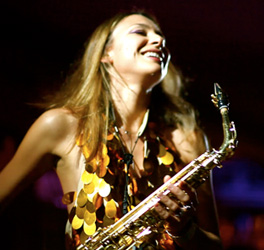 Saxophonistin Bilder Natalie Marchenko